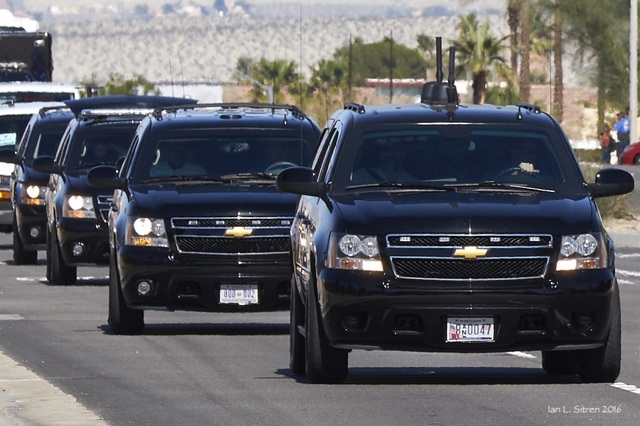 Chevrolet Suburban - Dòng xe nhà binh giữa đời thường - 20