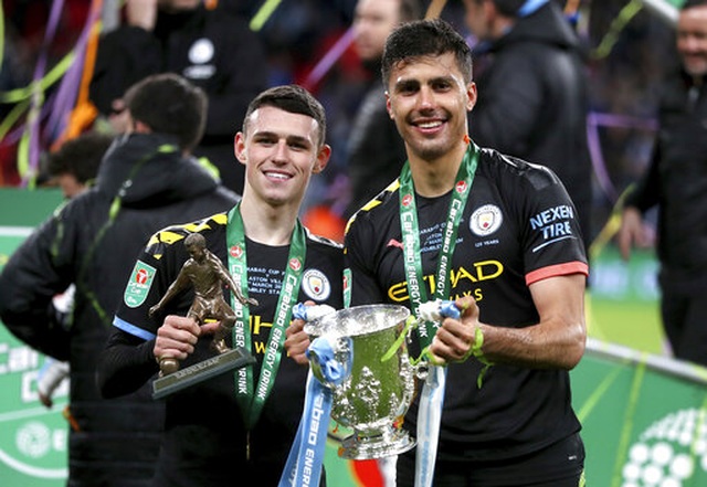 Những khoảnh khắc Man City rạng rỡ hạnh phúc, Aston Villa buồn rơi lệ - 9 Những khoảnh khắc Man City rạng rỡ hạnh phúc, Aston Villa buồn rơi lệ - 9