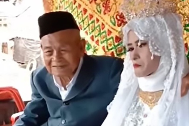 Cụ ông 100 tuổi cưới cô gái 20 tuổi làm vợ