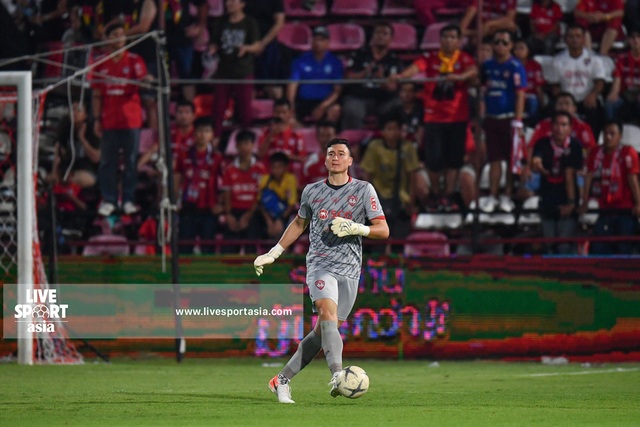 Đặng Văn Lâm và tương lai bất an tại Muangthong United - 1