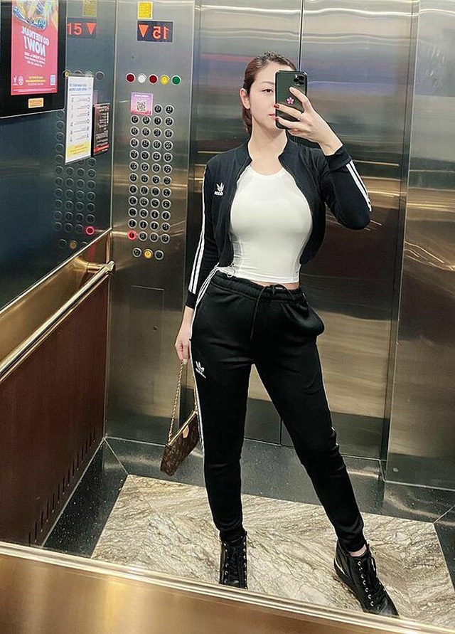 Sau 4 lần sinh nở, Hoa hậu Jennifer Phạm vẫn sở hữu vóc dáng ngỡ ngàng - 1