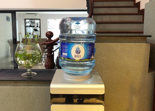 Nước tinh khiết Rosée Water - thương hiệu mới của Nước Đá Hồng Phúc - 1 Nước tinh khiết Rosée Water - thương hiệu mới của Nước Đá Hồng Phúc - 1
