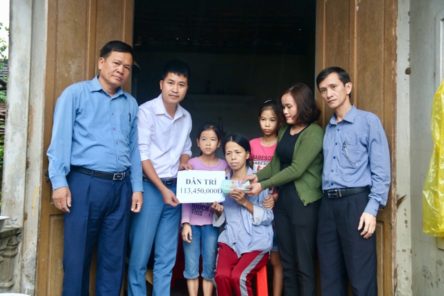 Nghẹn ngào cảnh hai đứa con thơ chăm mẹ những ngày chống chọi bệnh ung thư - 4 Nghẹn ngào cảnh hai đứa con thơ chăm mẹ những ngày chống chọi bệnh ung thư - 4