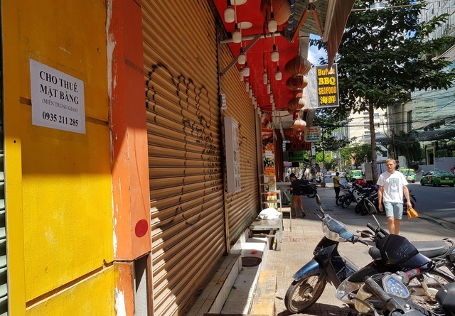Nha Trang: Hàng loạt cửa hàng ở phố tây đóng cửa, trả mặt bằng - 8