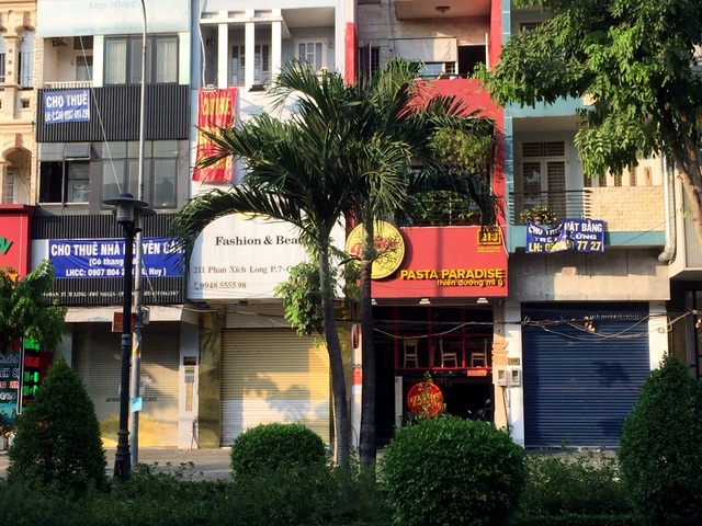 Giới thuê mặt bằng “tháo chạy” khỏi những khu đất vàng vì Covid-19 - 2 Giới thuê mặt bằng “tháo chạy” khỏi những khu đất vàng vì Covid-19 - 2