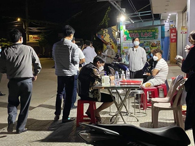 Phong tỏa xe khách chở 3 người Trung Quốc không có hộ chiếu - 4 Phong tỏa xe khách chở 3 người Trung Quốc không có hộ chiếu - 4