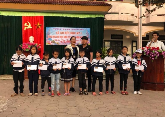 Chủ nhà hàng gom vỏ lon gây quỹ gần trăm triệu đồng/năm tặng học sinh nghèo - 2 Chủ nhà hàng gom vỏ lon gây quỹ gần trăm triệu đồng/năm tặng học sinh nghèo - 2