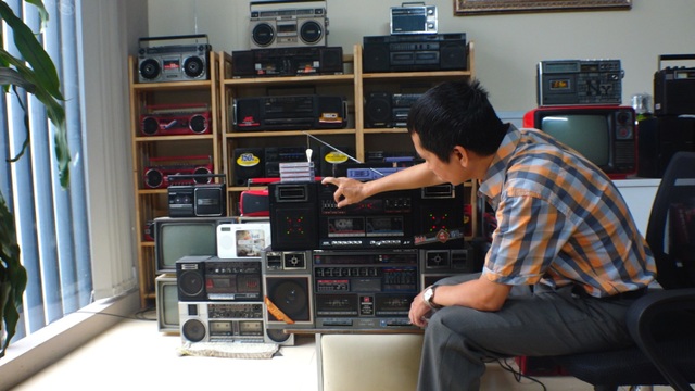 Bộ sưu tập 1000 chiếc đài radio cassette cổ gần 1 tỷ đồng tại Hà Nội - 1 Bộ sưu tập 1000 chiếc đài radio cassette cổ gần 1 tỷ đồng tại Hà Nội - 1