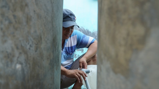 Người dân miền Tây nhịn tắm vì thiếu nước sinh hoạt - 5 Người dân miền Tây nhịn tắm vì thiếu nước sinh hoạt - 5