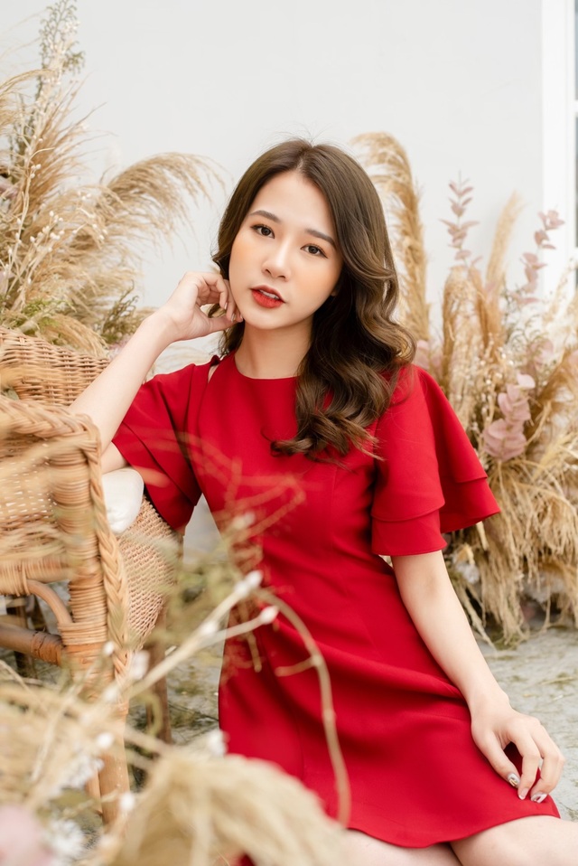 Soi thành tích học tập “khủng“ thời cắp sách tới trường của Á khôi Đỗ Hà Trang - 3 Soi thành tích học tập “khủng“ thời cắp sách tới trường của Á khôi Đỗ Hà Trang - 3
