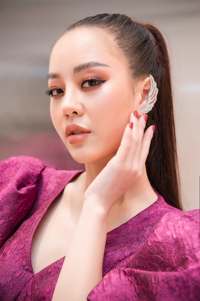 Miss World 2019 là tập hợp của tất cả những cô gái xinh đẹp và tài năng từ khắp nơi trên thế giới. Với hình ảnh này, bạn sẽ được chiêm ngưỡng vẻ đẹp lộng lẫy và sự rực rỡ của đại diện Việt Nam tại cuộc thi danh giá này.