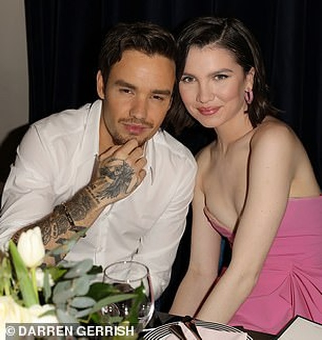 Liam Payne tái xuất bên bạn gái 19 tuổi - 3