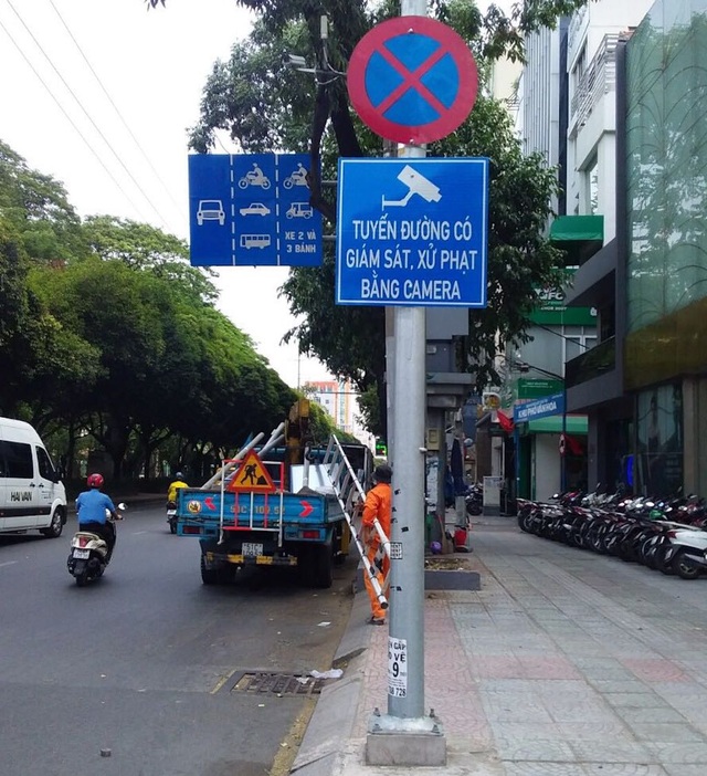 Mắt thần ghi hình xe vi phạm trên 14 tuyến đường trung tâm Sài Gòn - 1 Mắt thần ghi hình xe vi phạm trên 14 tuyến đường trung tâm Sài Gòn - 1