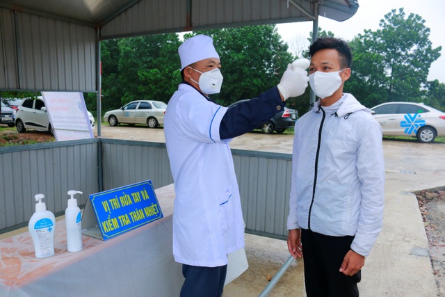 Hà Tĩnh: 100% học viên đo thân nhiệt phòng Covid-19 trước khi học lái xe - 1 Hà Tĩnh: 100% học viên đo thân nhiệt phòng Covid-19 trước khi học lái xe - 1