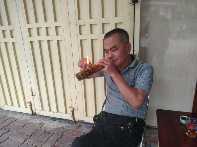 Điểm nóng Covid-19 tại Hà Nội: Hàng quán đóng cửa, phố xá vắng hoe - 5