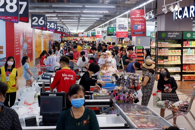 Hàng hóa ở nhiều thành phố lớn vẫn dồi dào, người dân không cần tích trữ - 3 Hàng hóa ở nhiều thành phố lớn vẫn dồi dào, người dân không cần tích trữ - 3