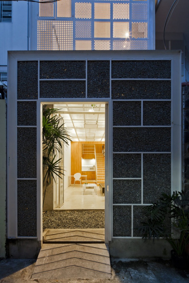 Rộng 30m2, ngôi nhà ở Sài Gòn vẫn gây sốt nhờ chiêu thiết kế lạ mắt - 2 Rộng 30m2, ngôi nhà ở Sài Gòn vẫn gây sốt nhờ chiêu thiết kế lạ mắt - 2