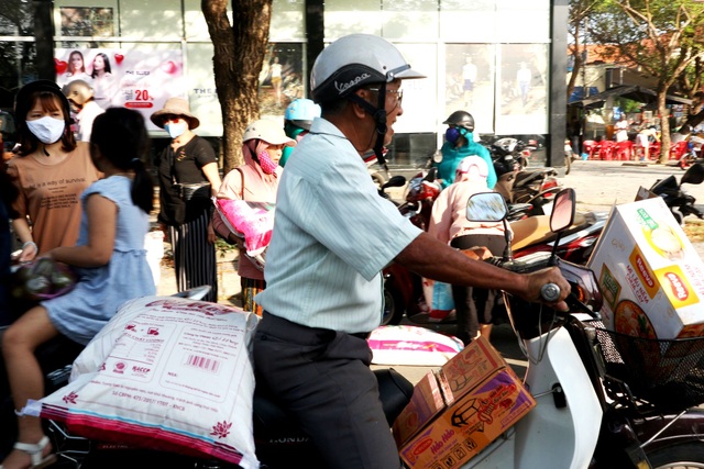 Chung tay phòng chống dịch bệnh, người dân không nên hoang mang - 2