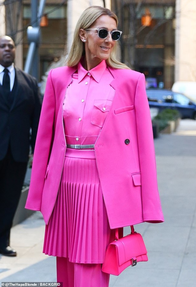 Celine Dion diện váy kết hợp với quần - 2