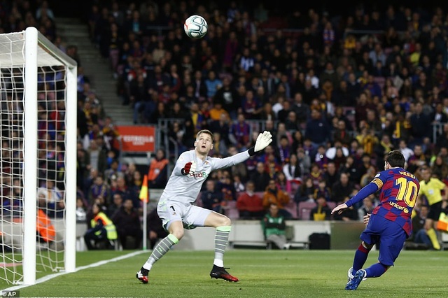 Messi ghi bàn, Barcelona hạ Sociedad và tạm chiếm ngôi đầu bảng - 5 Messi ghi bàn, Barcelona hạ Sociedad và tạm chiếm ngôi đầu bảng - 5