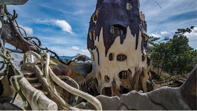 Nhà điên ở Đà Lạt gây sốt trên báo nước ngoài vì thiết kế không giống ai - 1