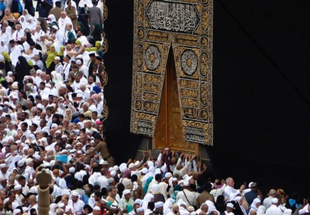 Cảnh tượng vắng vẻ hiếm thấy tại thánh đường hồi giáo Mecca - 3 Cảnh tượng vắng vẻ hiếm thấy tại thánh đường hồi giáo Mecca - 3