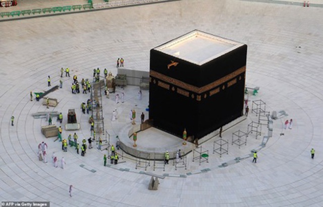 Cảnh tượng vắng vẻ hiếm thấy tại thánh đường hồi giáo Mecca - 7 Cảnh tượng vắng vẻ hiếm thấy tại thánh đường hồi giáo Mecca - 7