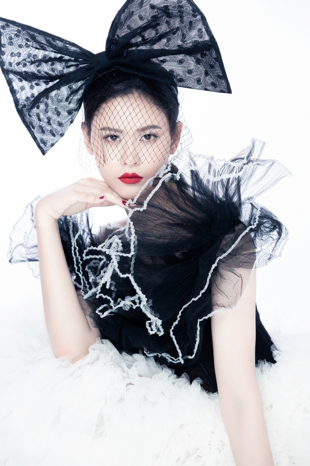 Giữa tin đồn tái hợp với Tim, Trương Quỳnh Anh vẫn khoe “quà tự tặng” - 5 Giữa tin đồn tái hợp với Tim, Trương Quỳnh Anh vẫn khoe “quà tự tặng” - 5