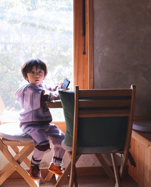 Phim mới của Kim Tae Hee gây sốt vì giao vai bé gái cho... bé trai - 7