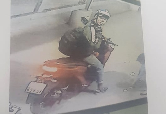 Công an truy tìm thanh niên đâm tài xế xe ôm cướp xe máy - 1 Công an truy tìm thanh niên đâm tài xế xe ôm cướp xe máy - 1