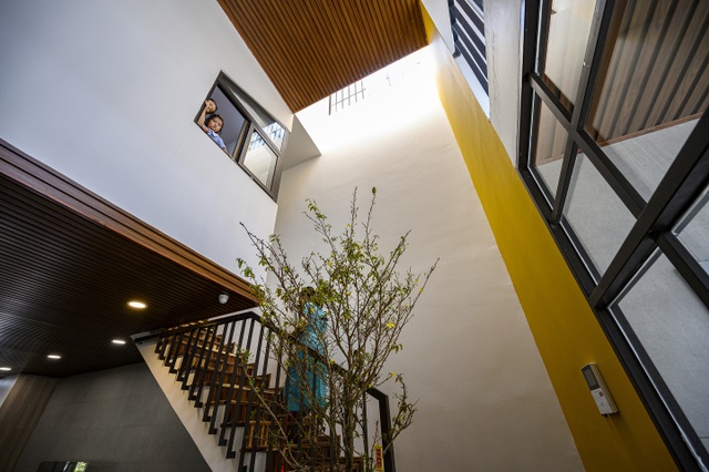 Ngôi nhà của vị doanh nhân Sài Gòn nổi bật bởi thiết kế “2 trong 1” độc lạ - 9