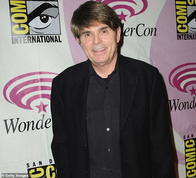 Tiểu thuyết “tiên tri” bất ngờ lọt top sách bán chạy sau 39 năm - 1