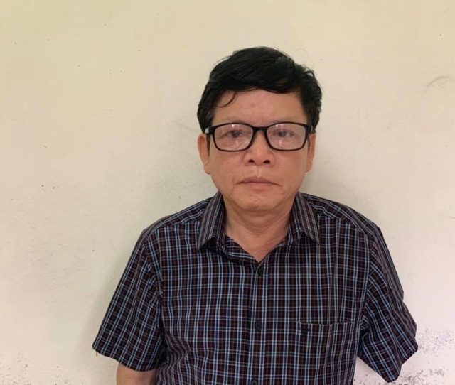 Cựu giáo viên lừa “chạy” án, chiếm đoạt gần nửa tỉ đồng - 1 Cựu giáo viên lừa “chạy” án, chiếm đoạt gần nửa tỉ đồng - 1