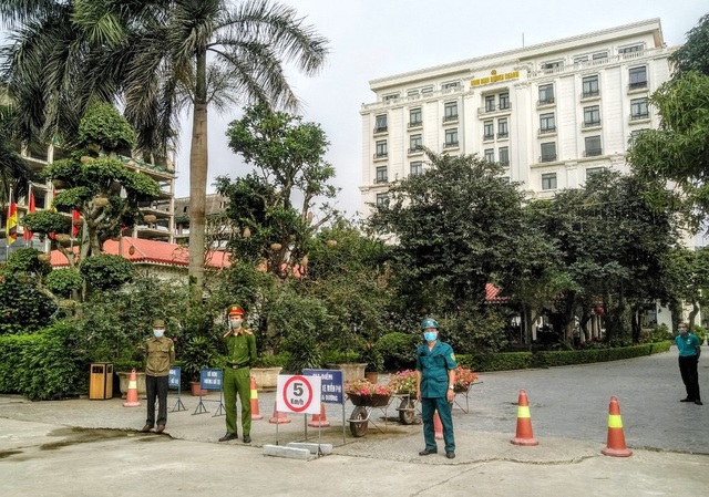 Dỡ bỏ cách ly khách sạn có người Anh đi chuyến bay VN0054 - 1 Dỡ bỏ cách ly khách sạn có người Anh đi chuyến bay VN0054 - 1