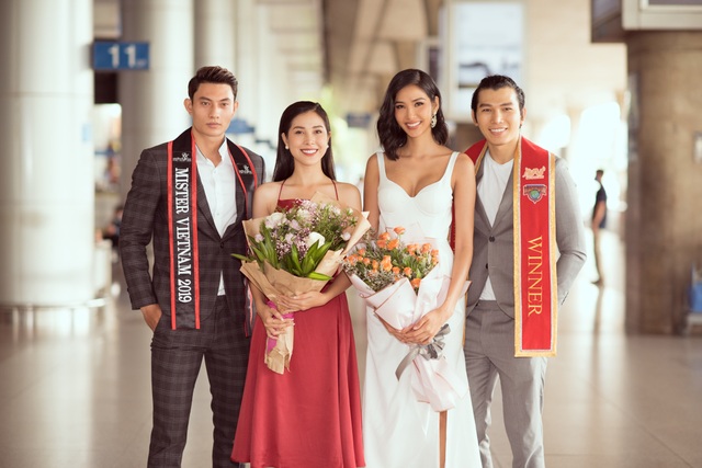 Hoàng Thuỳ tự may khẩu trang tặng Hoa hậu Siêu quốc gia đến Việt Nam - 7