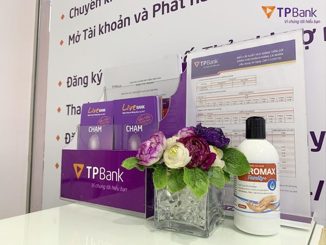 Tặng thêm 0,35% cho mỗi khách hàng gửi tiết kiệm online - 1 Tặng thêm 0,35% cho mỗi khách hàng gửi tiết kiệm online - 1