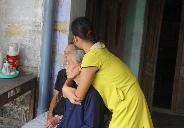 Phú Yên: Bé gái 15 tuổi thiểu năng bị hiếp dâm đến mang thai - 5 Phú Yên: Bé gái 15 tuổi thiểu năng bị hiếp dâm đến mang thai - 5