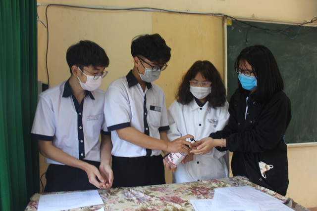 Phụ huynh chưa yên tâm cho con đi học, trường lo trò quên kiến thức - 1 Phụ huynh chưa yên tâm cho con đi học, trường lo trò quên kiến thức - 1