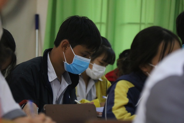 Phụ huynh chưa yên tâm cho con đi học, trường lo trò quên kiến thức - 4 Phụ huynh chưa yên tâm cho con đi học, trường lo trò quên kiến thức - 4