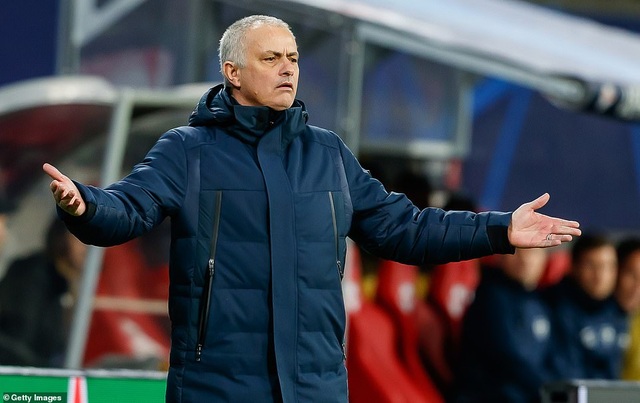 Những khoảnh khắc Tottenham chia tay Champions League đầy cay đắng - 10 Những khoảnh khắc Tottenham chia tay Champions League đầy cay đắng - 10