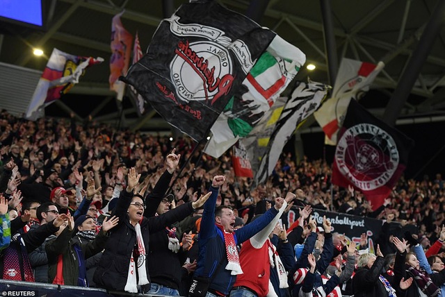 Những khoảnh khắc Tottenham chia tay Champions League đầy cay đắng - 4 Những khoảnh khắc Tottenham chia tay Champions League đầy cay đắng - 4