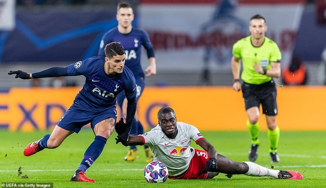 Những khoảnh khắc Tottenham chia tay Champions League đầy cay đắng - 8 Những khoảnh khắc Tottenham chia tay Champions League đầy cay đắng - 8