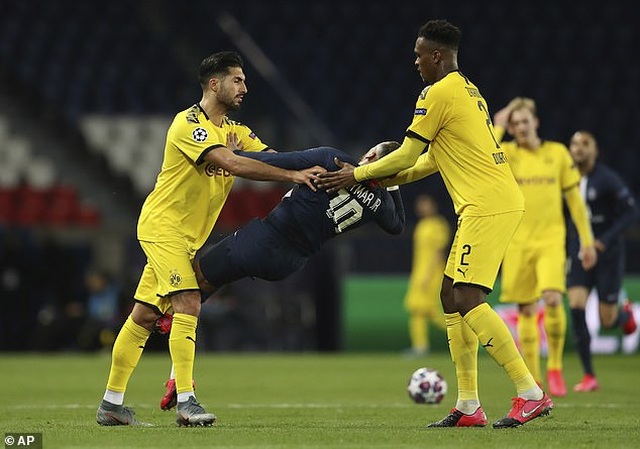 Neymar chế nhạo Erling Haaland bằng cách bắt chước ăn mừng ngồi thiền - 5 Neymar chế nhạo Erling Haaland bằng cách bắt chước ăn mừng ngồi thiền - 5