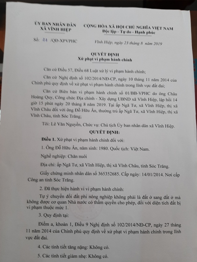 “Đại gia” miền biển xây công trình đồ sộ làm hư hỏng nhà dân - 7 “Đại gia” miền biển xây công trình đồ sộ làm hư hỏng nhà dân - 7