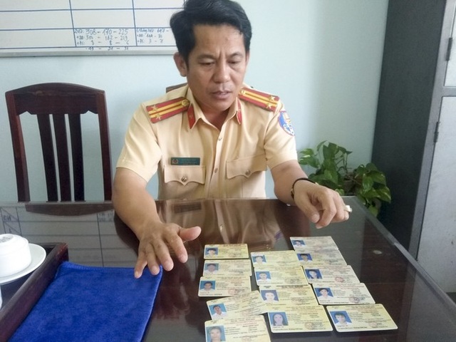 3 phút cùng luật sư: Cần loại bỏ ngay ý tưởng làm bằng lái xe giả! - 1 3 phút cùng luật sư: Cần loại bỏ ngay ý tưởng làm bằng lái xe giả! - 1