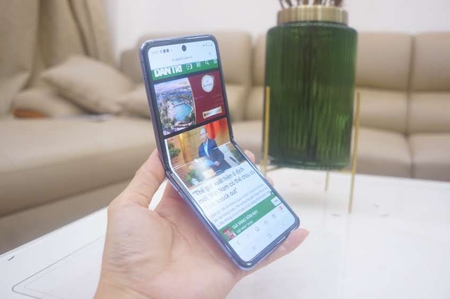 Đánh giá smartphone màn hình gập Galaxy Z Flip - Độc và đắt - 8 Đánh giá smartphone màn hình gập Galaxy Z Flip - Độc và đắt - 8