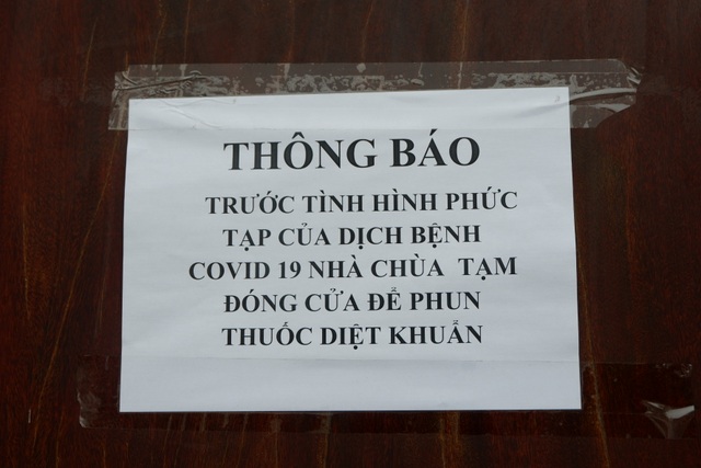 Khách nước ngoài bất ngờ, tiếc nuối khi nhiều di tích đóng cửa vì Covid-19 - 2