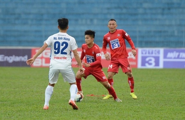 HLV Nguyễn Thành Vinh: “V-League cần tính đến phương án xấu nhất”