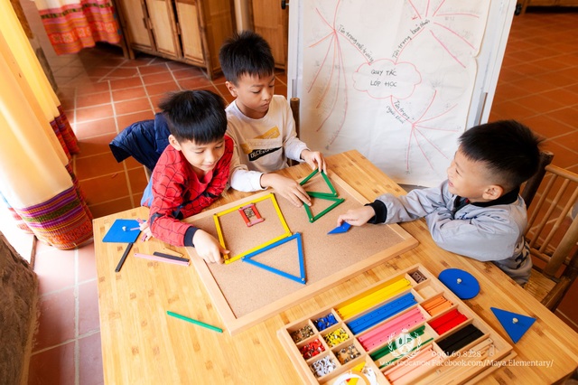 Bất ngờ ngôi trường trên đỉnh đồi đẹp như cổ tích ngay gần Hà Nội - 6