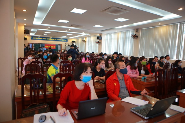 Hà Nội: Các trường triển khai dạy học online, tăng cường khử khuẩn mùa dịch - 1
